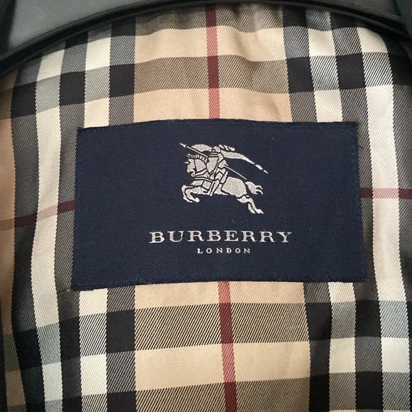 VTG 90’s Authentic BURBERRY London Black Cape Jacket Poncho Funnel Neck - Picture 10 of 15